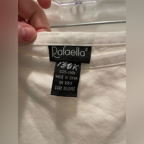 Gorgeous Vintage Rafaella 100% Linen White and Black Flower Embroidered … - Picture 3 of 4